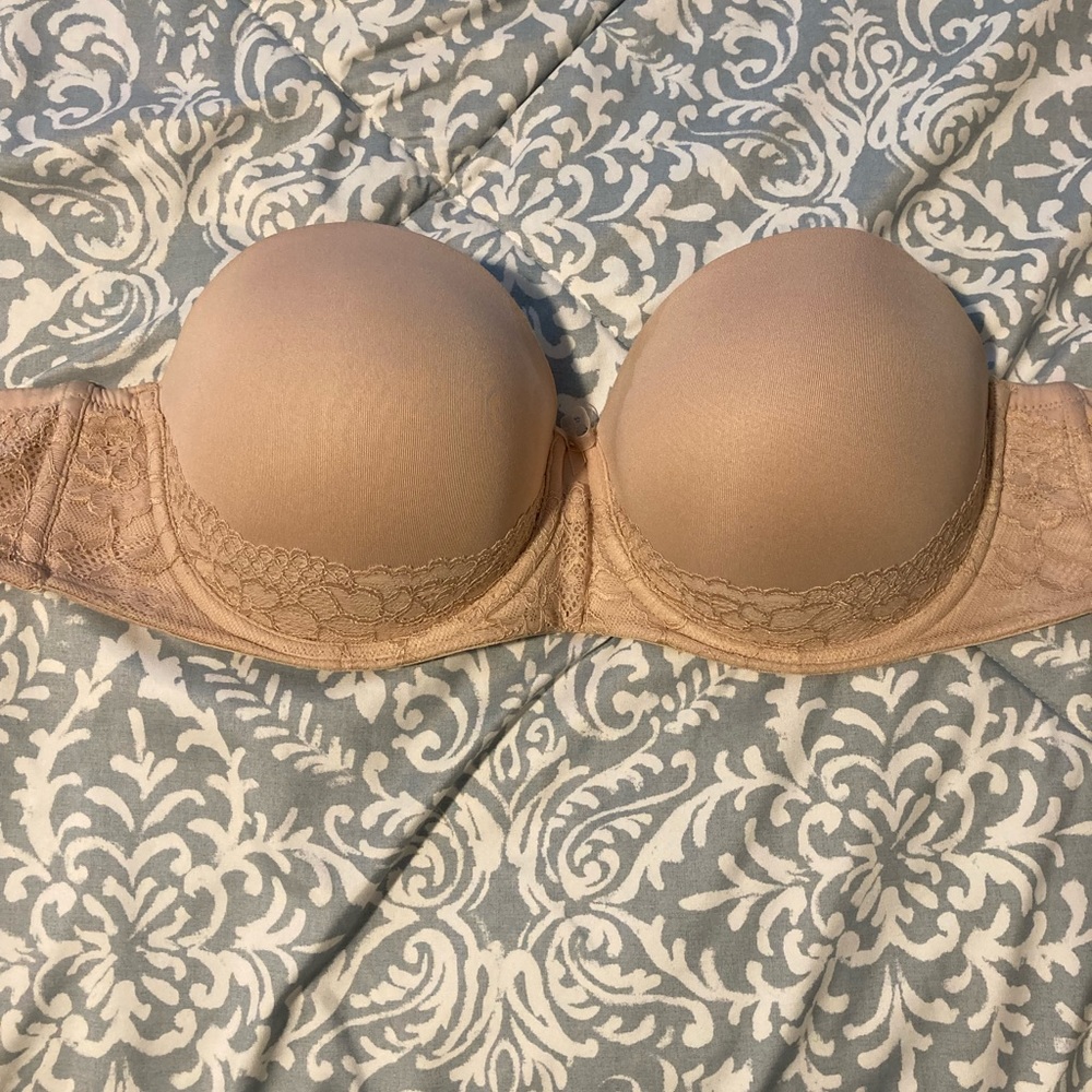 Torrid 42b strapless bra.